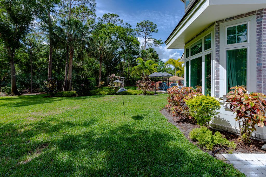Activo con contrato: $1,475,000 (5 camas, 3 baños, 4364 Pies cuadrados)