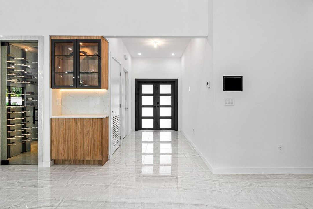 待售: $2,195,000 (5 贝兹, 4 浴室, 2472 平方英尺)