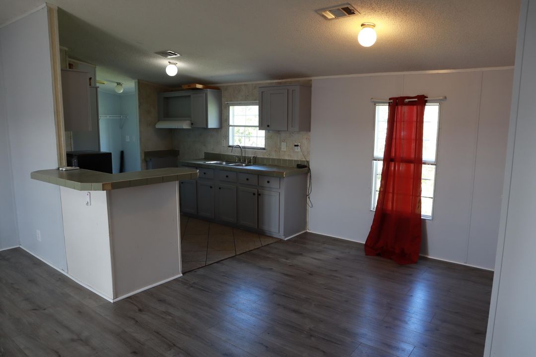En Venta: $180,000 (3 camas, 2 baños, 1200 Pies cuadrados)