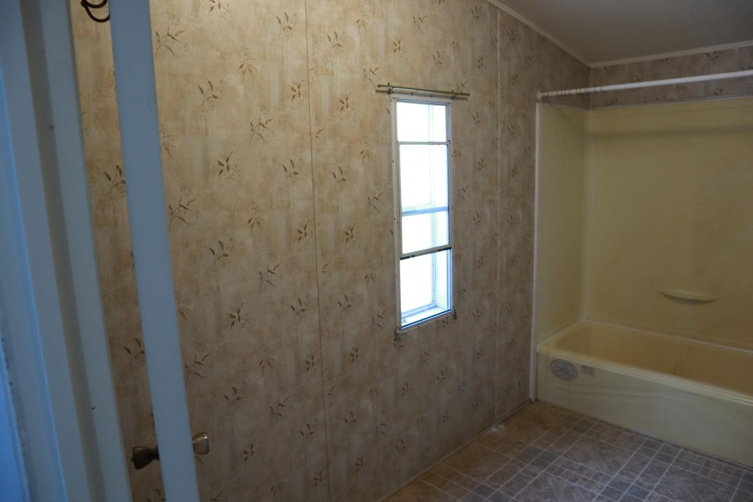 En Venta: $180,000 (3 camas, 2 baños, 1200 Pies cuadrados)
