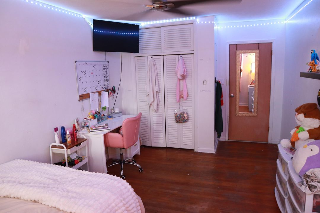 En Venta: $519,000 (3 camas, 3 baños, 2814 Pies cuadrados)