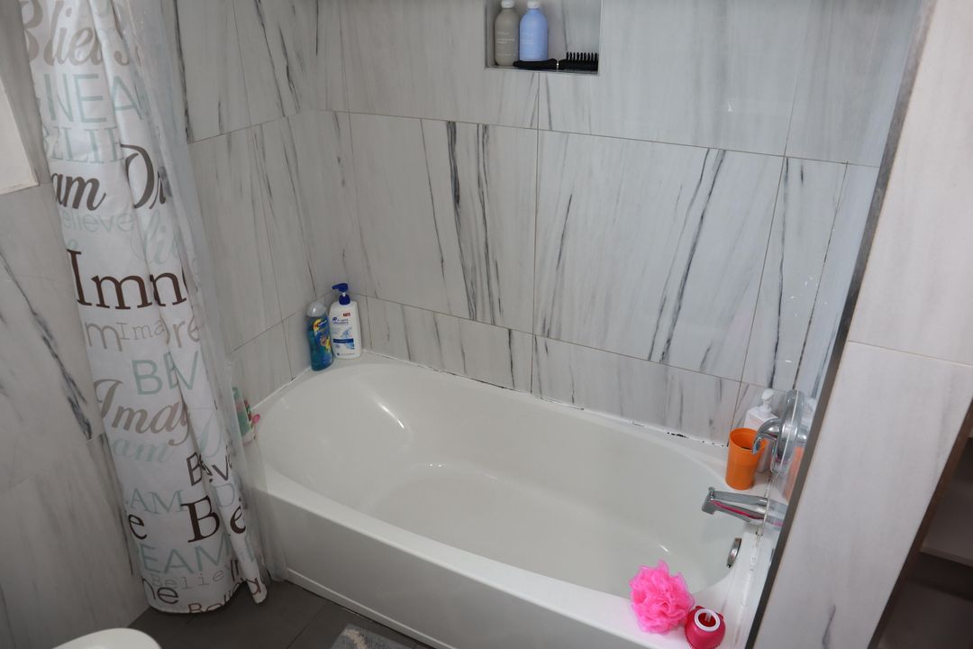 En Venta: $519,000 (3 camas, 3 baños, 2814 Pies cuadrados)
