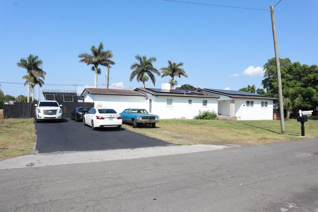 En Venta: $519,000 (3 camas, 3 baños, 2814 Pies cuadrados)