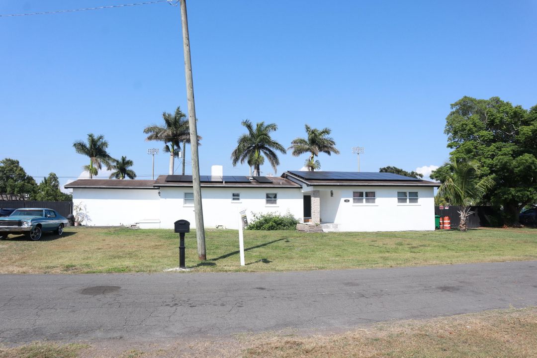 En Venta: $519,000 (3 camas, 3 baños, 2814 Pies cuadrados)
