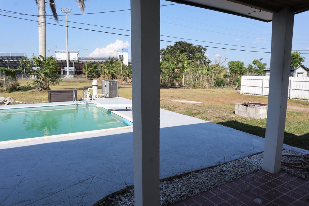En Venta: $519,000 (3 camas, 3 baños, 2814 Pies cuadrados)