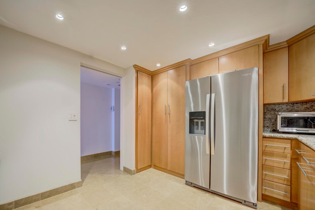 На продажу: $599,000 (2 спален, 2 ванн, 1362 Квадратных фут)