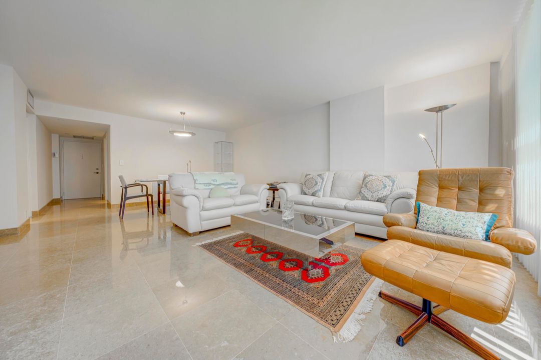 На продажу: $599,000 (2 спален, 2 ванн, 1362 Квадратных фут)