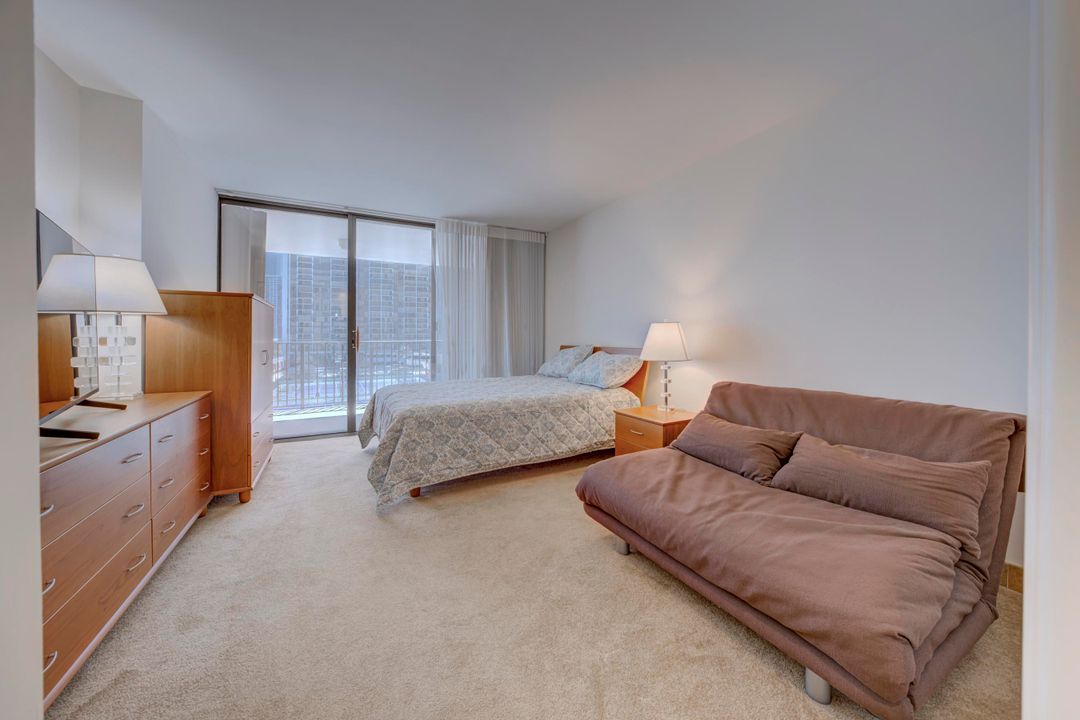 На продажу: $599,000 (2 спален, 2 ванн, 1362 Квадратных фут)