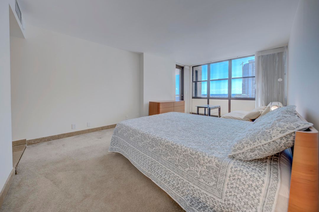 На продажу: $599,000 (2 спален, 2 ванн, 1362 Квадратных фут)