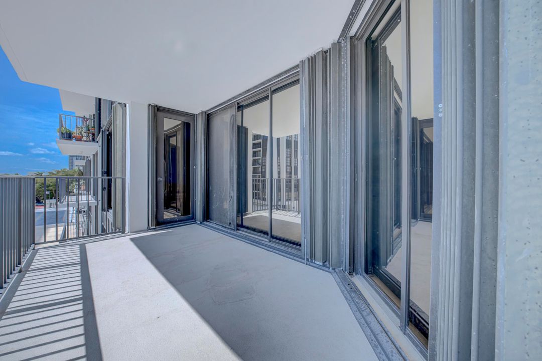 На продажу: $599,000 (2 спален, 2 ванн, 1362 Квадратных фут)