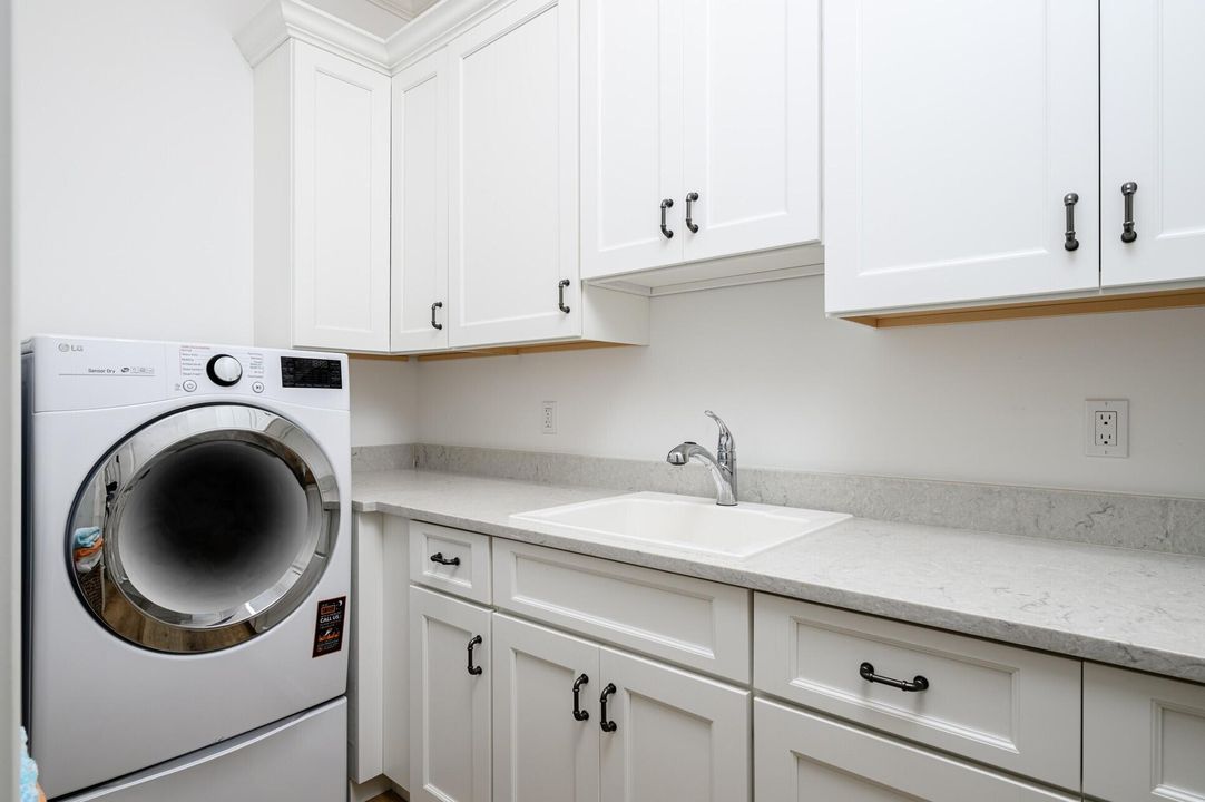 На продажу: $1,800,000 (3 спален, 3 ванн, 2647 Квадратных фут)