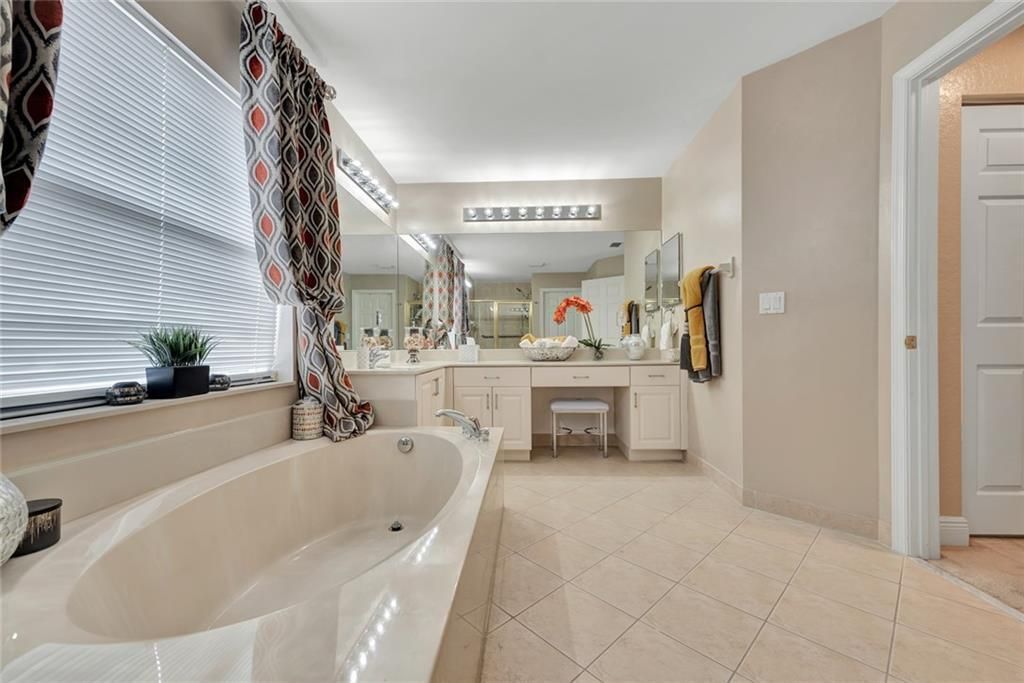 For Sale: $615,000 (3 beds, 2 baths, 2764 Square Feet)