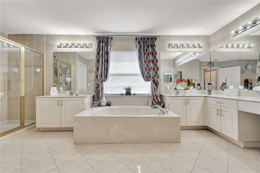 For Sale: $615,000 (3 beds, 2 baths, 2764 Square Feet)