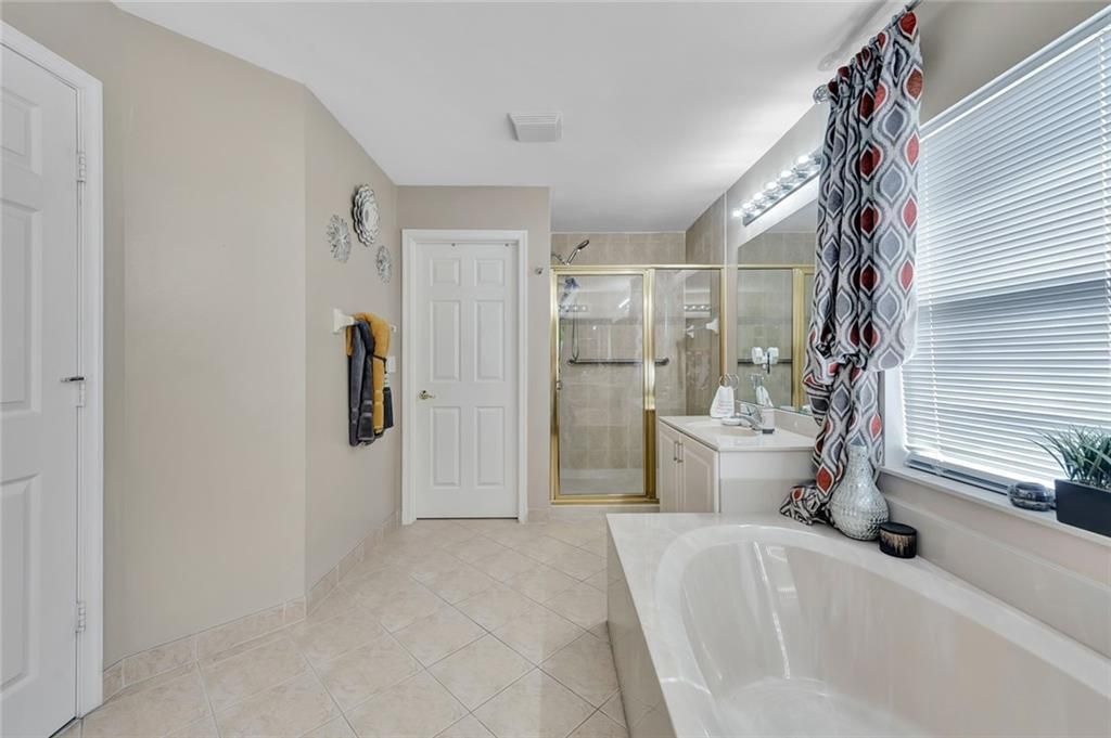 For Sale: $615,000 (3 beds, 2 baths, 2764 Square Feet)