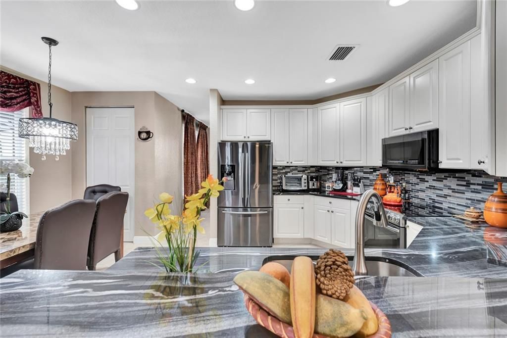 For Sale: $615,000 (3 beds, 2 baths, 2764 Square Feet)