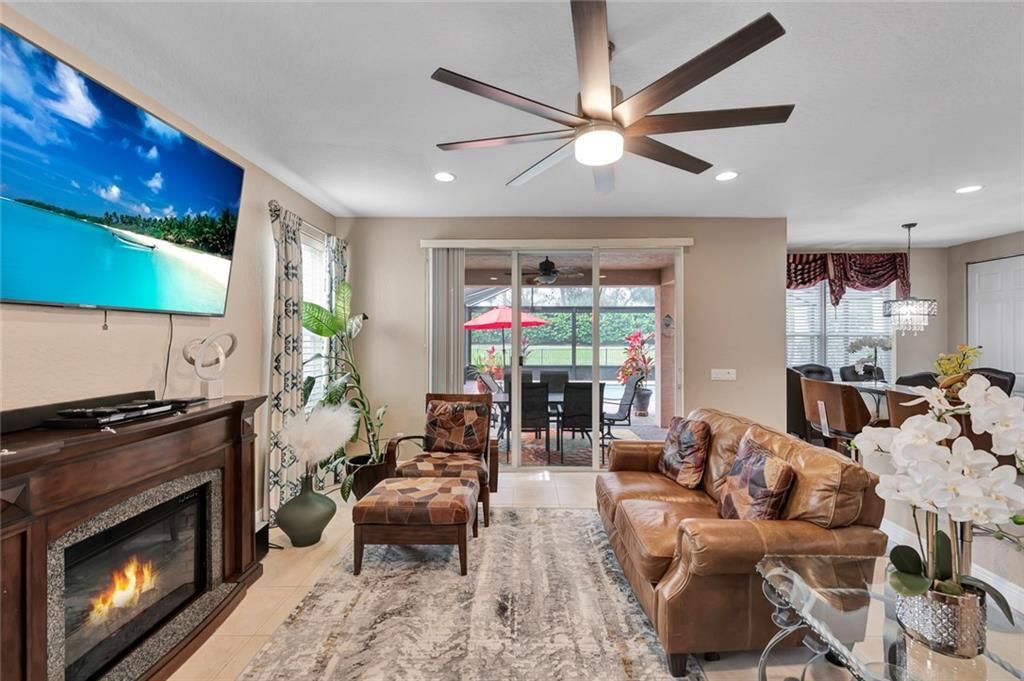 For Sale: $615,000 (3 beds, 2 baths, 2764 Square Feet)