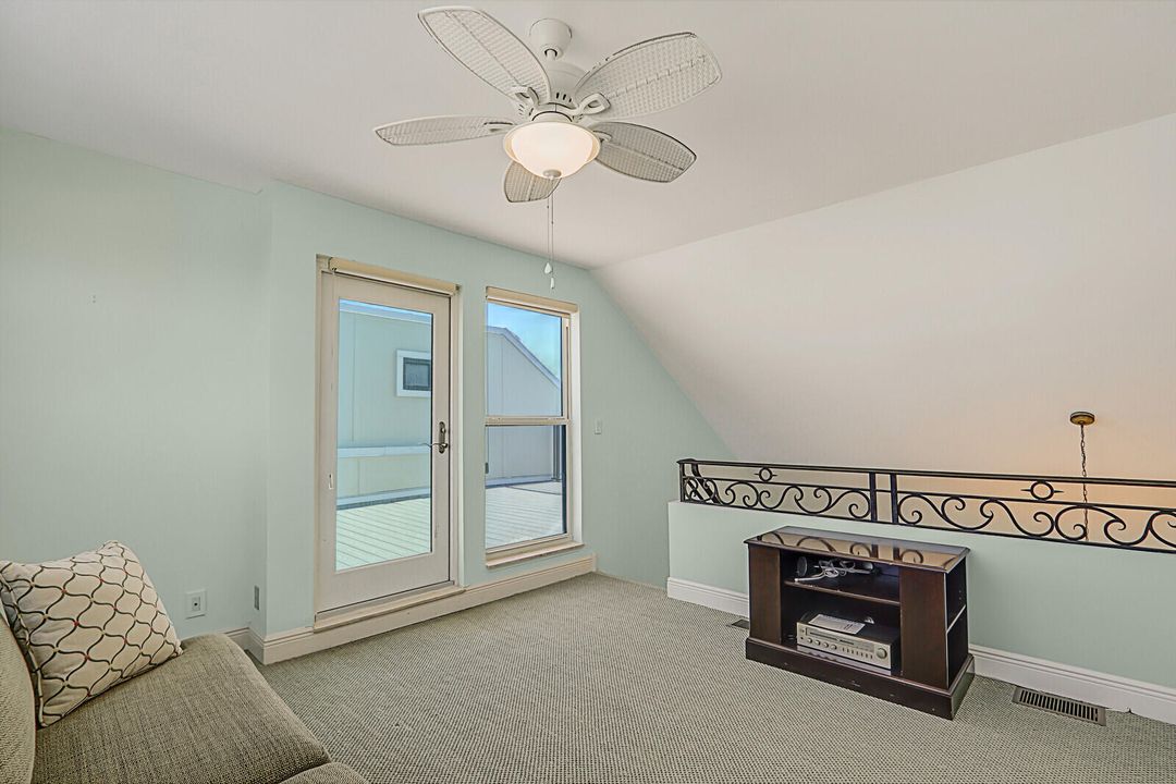 For Rent: $4,000 (2 beds, 2 baths, 1825 Square Feet)