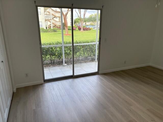 待售: $99,000 (1 贝兹, 1 浴室, 715 平方英尺)