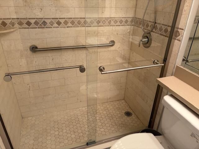 待售: $99,000 (1 贝兹, 1 浴室, 715 平方英尺)