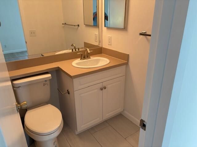 待售: $99,000 (1 贝兹, 1 浴室, 715 平方英尺)