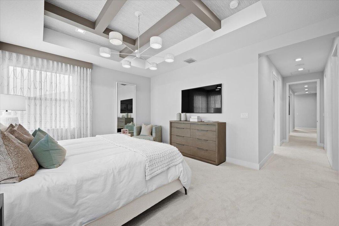 Под контрактом: $1,425,900 (4 спален, 5 ванн, 3656 Квадратных фут)