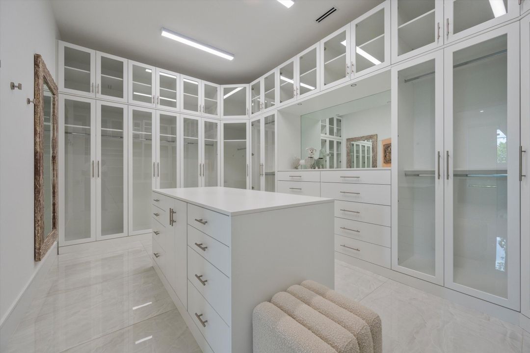 En Venta: $6,850,000 (5 camas, 6 baños, 7444 Pies cuadrados)