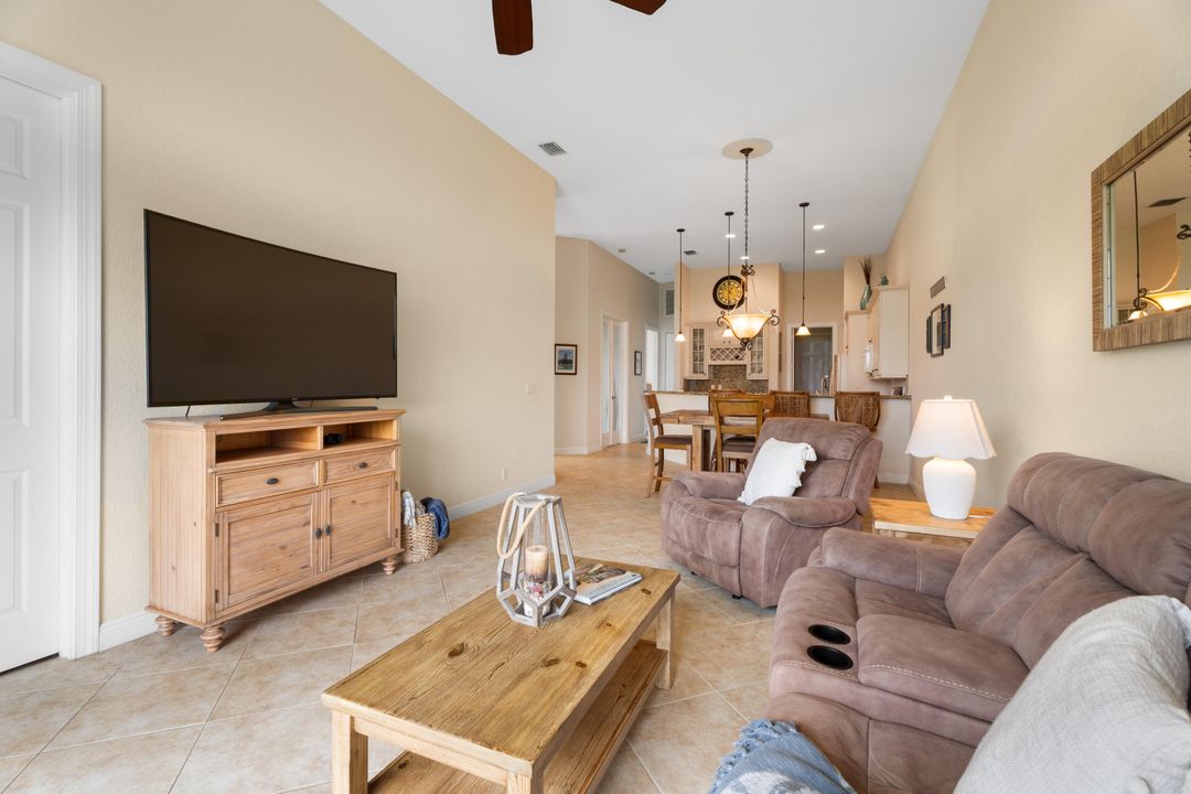 待售: $590,000 (2 贝兹, 2 浴室, 1513 平方英尺)