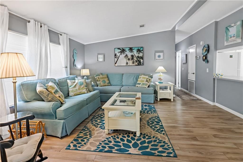 En Venta: $180,000 (2 camas, 2 baños, 940 Pies cuadrados)