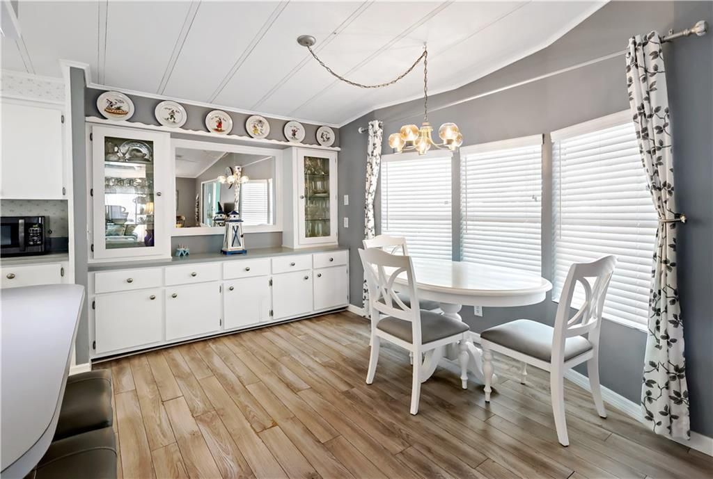 En Venta: $180,000 (2 camas, 2 baños, 940 Pies cuadrados)