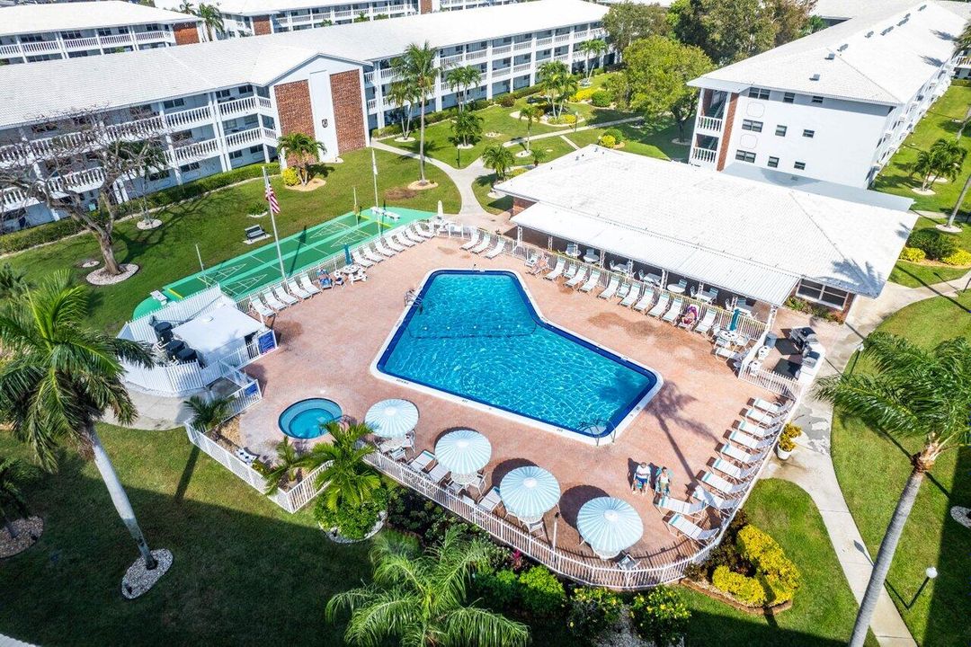 待售: $229,999 (2 贝兹, 1 浴室, 875 平方英尺)