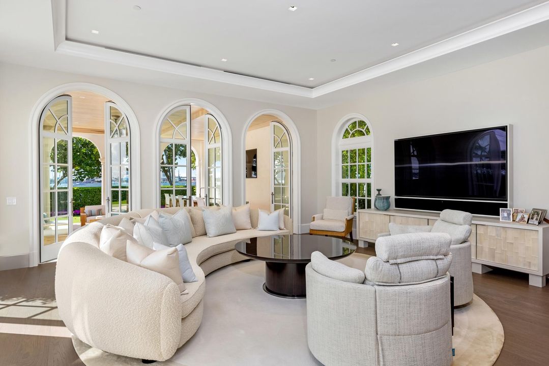 En Venta: $84,000,000 (7 camas, 9 baños, 13375 Pies cuadrados)