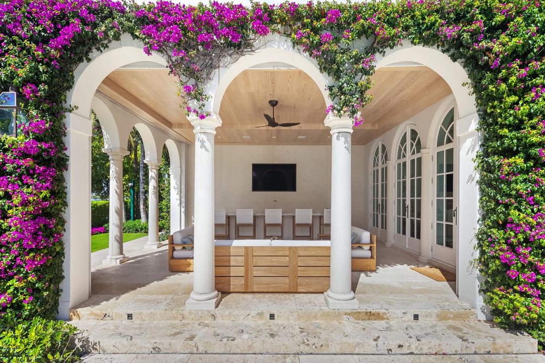 En Venta: $84,000,000 (7 camas, 9 baños, 13375 Pies cuadrados)