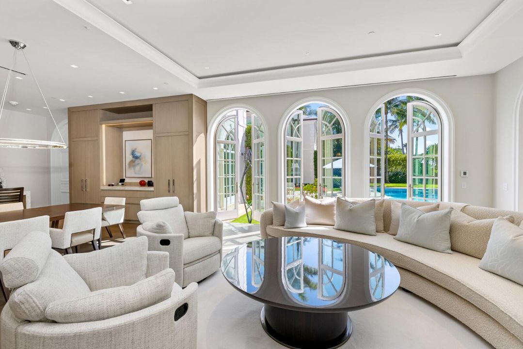 En Venta: $84,000,000 (7 camas, 9 baños, 13375 Pies cuadrados)