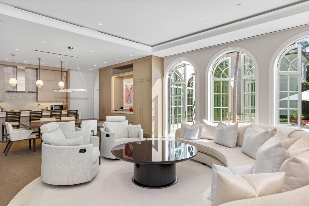 En Venta: $84,000,000 (7 camas, 9 baños, 13375 Pies cuadrados)