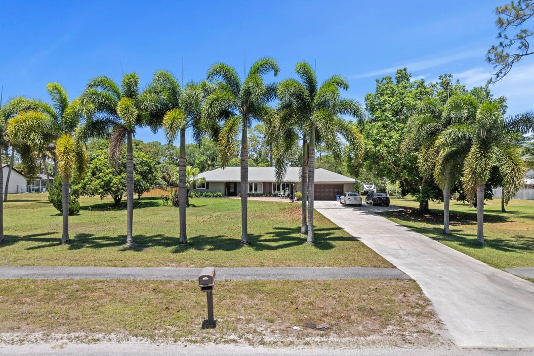 合同活跃: $640,000 (3 贝兹, 2 浴室, 2129 平方英尺)