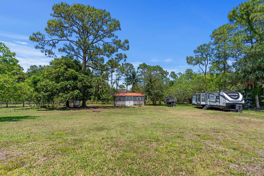 合同活跃: $640,000 (3 贝兹, 2 浴室, 2129 平方英尺)