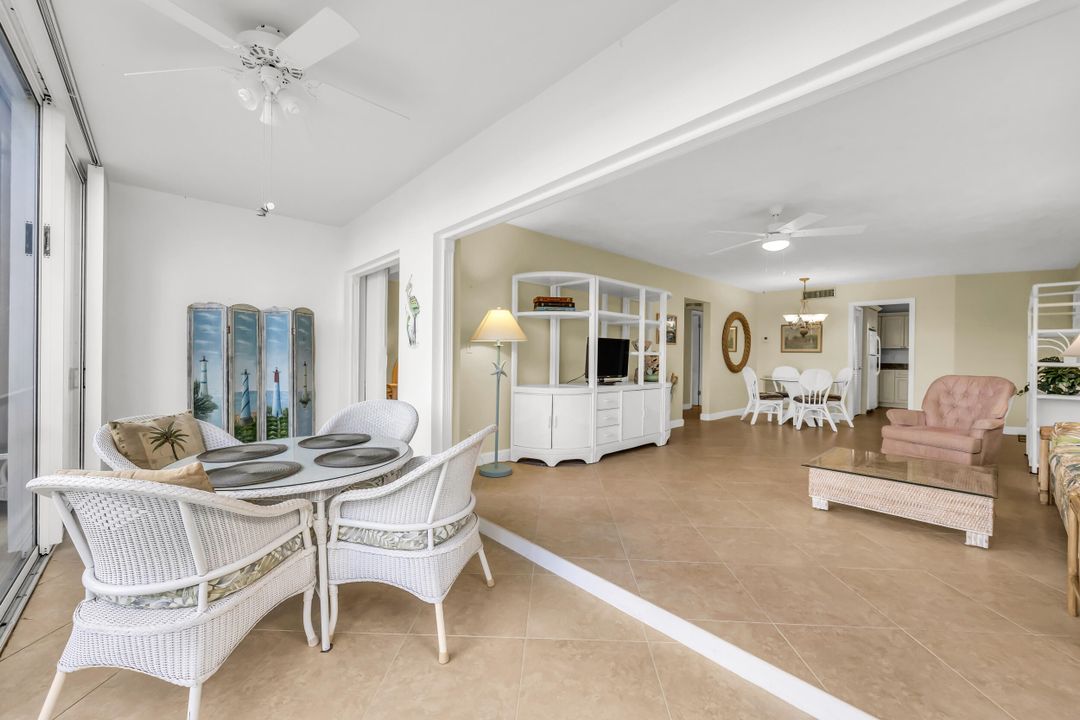 For Sale: $429,000 (2 beds, 2 baths, 1063 Square Feet)