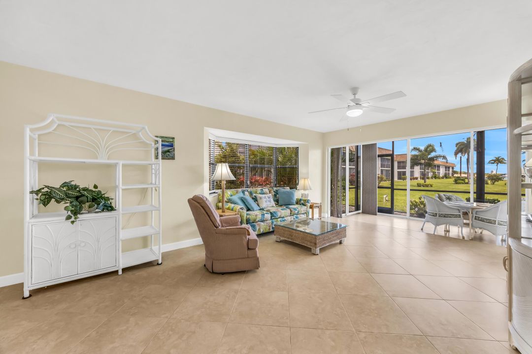 For Sale: $429,000 (2 beds, 2 baths, 1063 Square Feet)