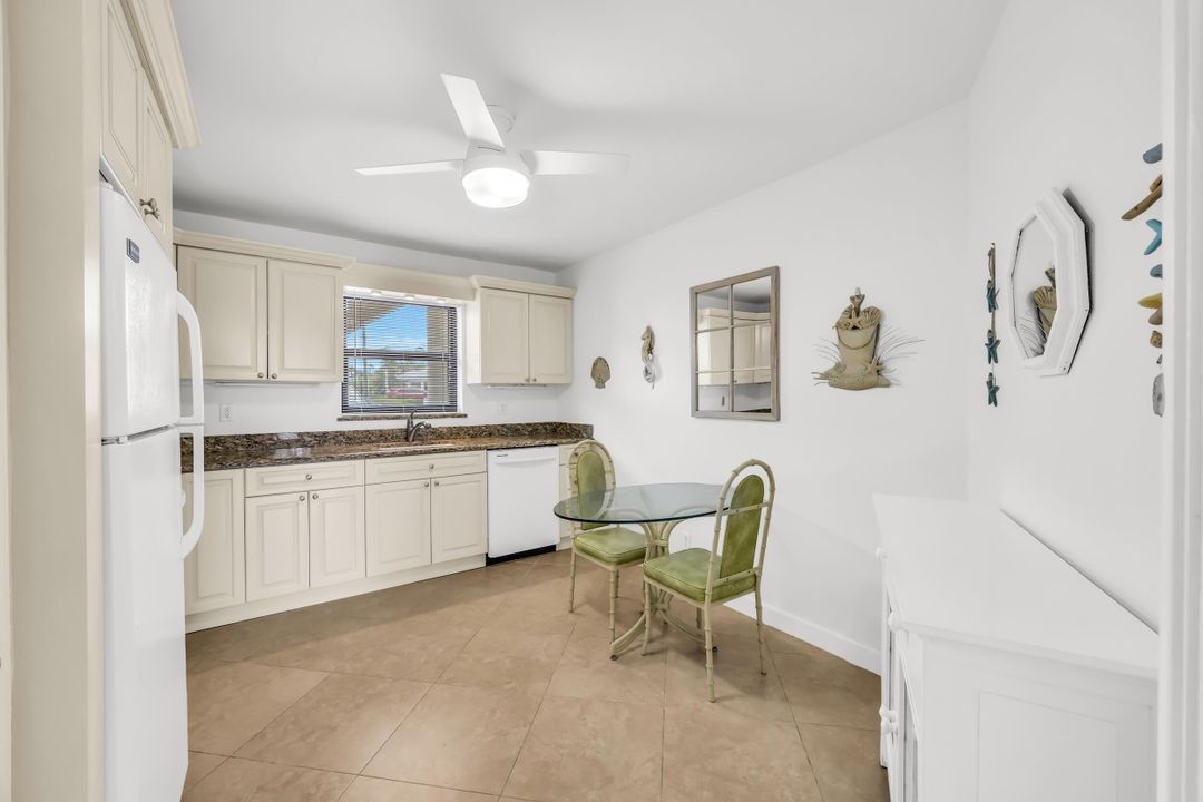 For Sale: $429,000 (2 beds, 2 baths, 1063 Square Feet)