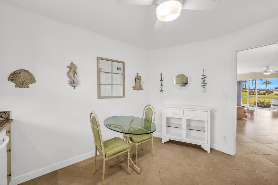 For Sale: $429,000 (2 beds, 2 baths, 1063 Square Feet)