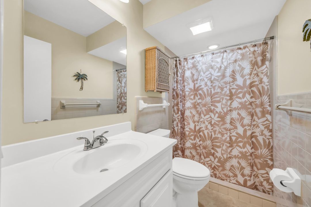 For Sale: $429,000 (2 beds, 2 baths, 1063 Square Feet)