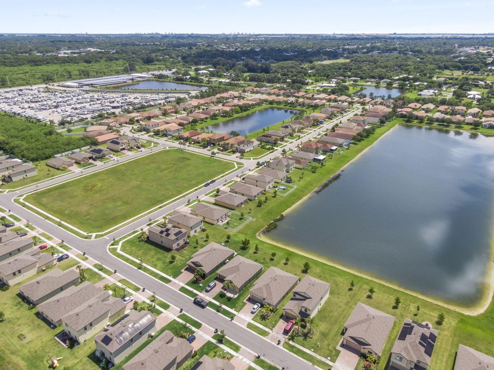 Active With Contract: $365,000 (4 beds, 2 baths, 1830 Square Feet)