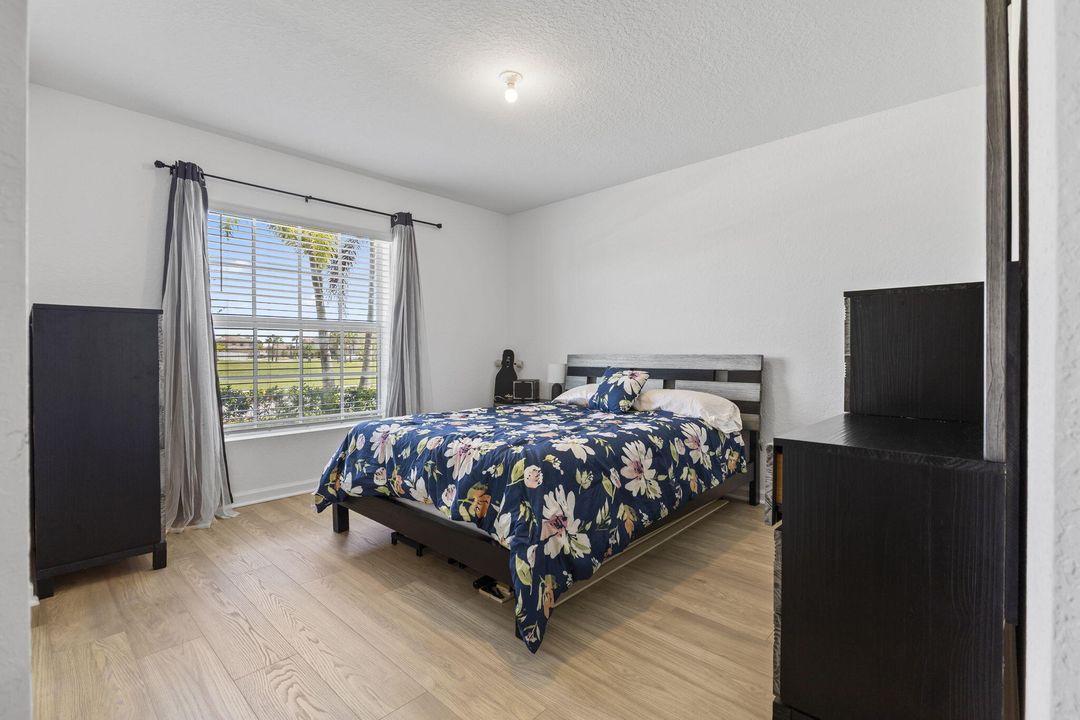 Active With Contract: $365,000 (4 beds, 2 baths, 1830 Square Feet)