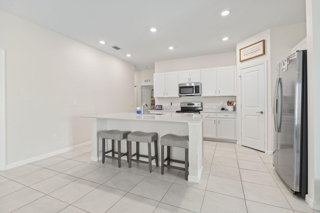 Active With Contract: $365,000 (4 beds, 2 baths, 1830 Square Feet)