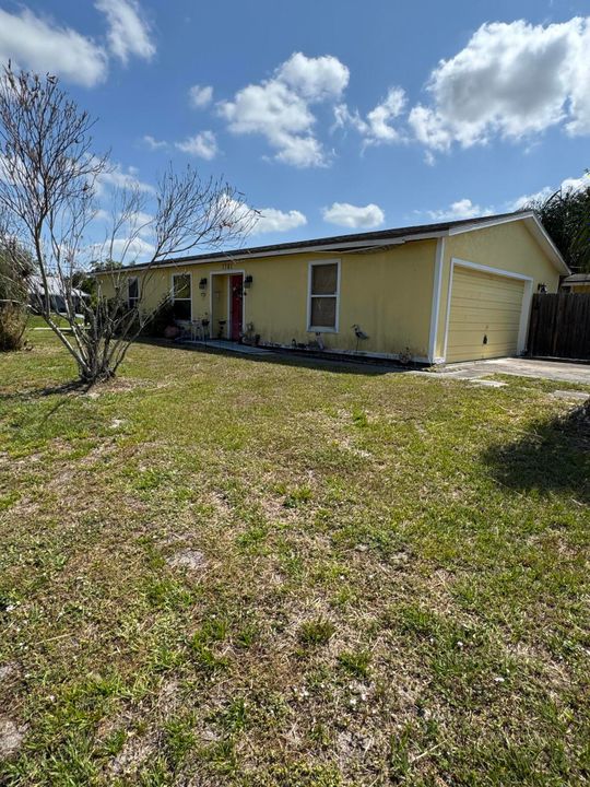 Недавно продано: $250,000 (3 спален, 2 ванн, 1227 Квадратных фут)