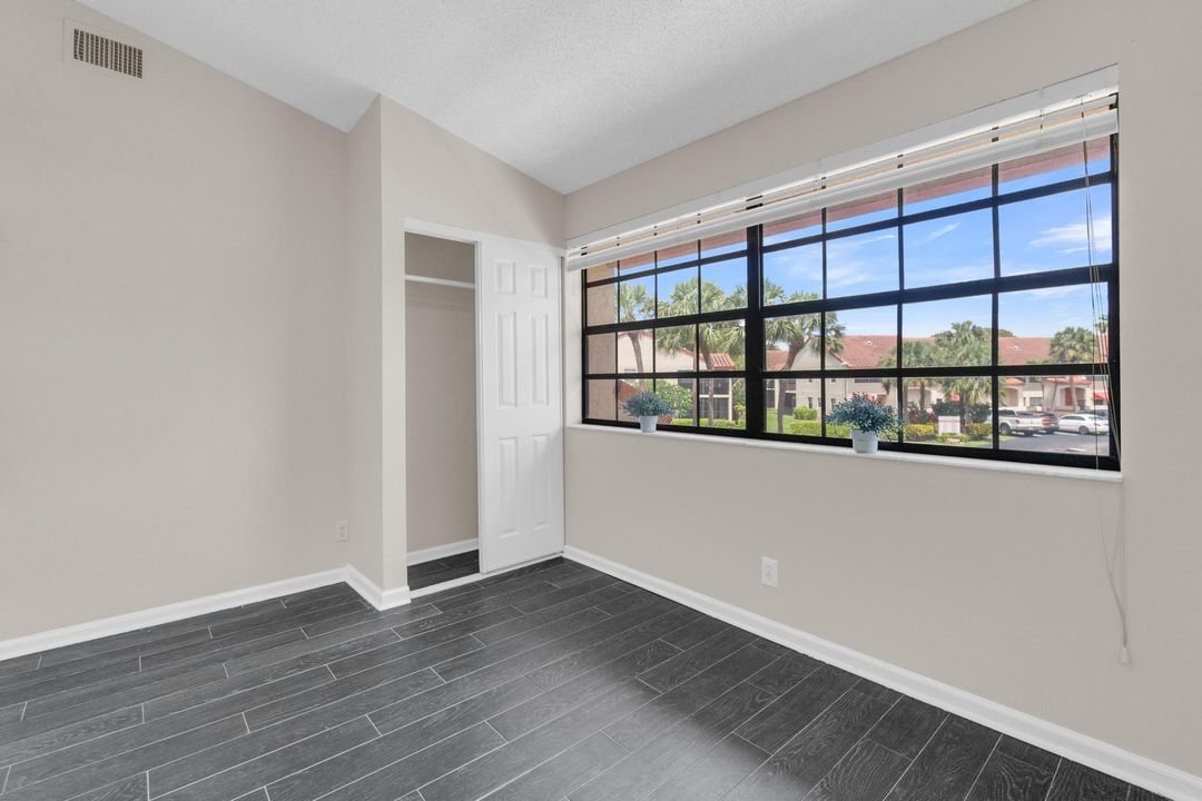 Active With Contract: $340,000 (4 beds, 2 baths, 1250 Square Feet)