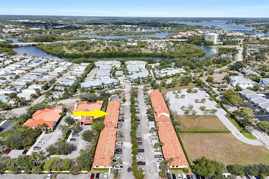 На продажу: $2,125 (0 спален, 0 ванн, 625 Квадратных фут)