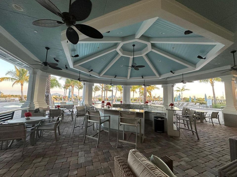 For Rent: $4,900 (2 beds, 2 baths, 1579 Square Feet)