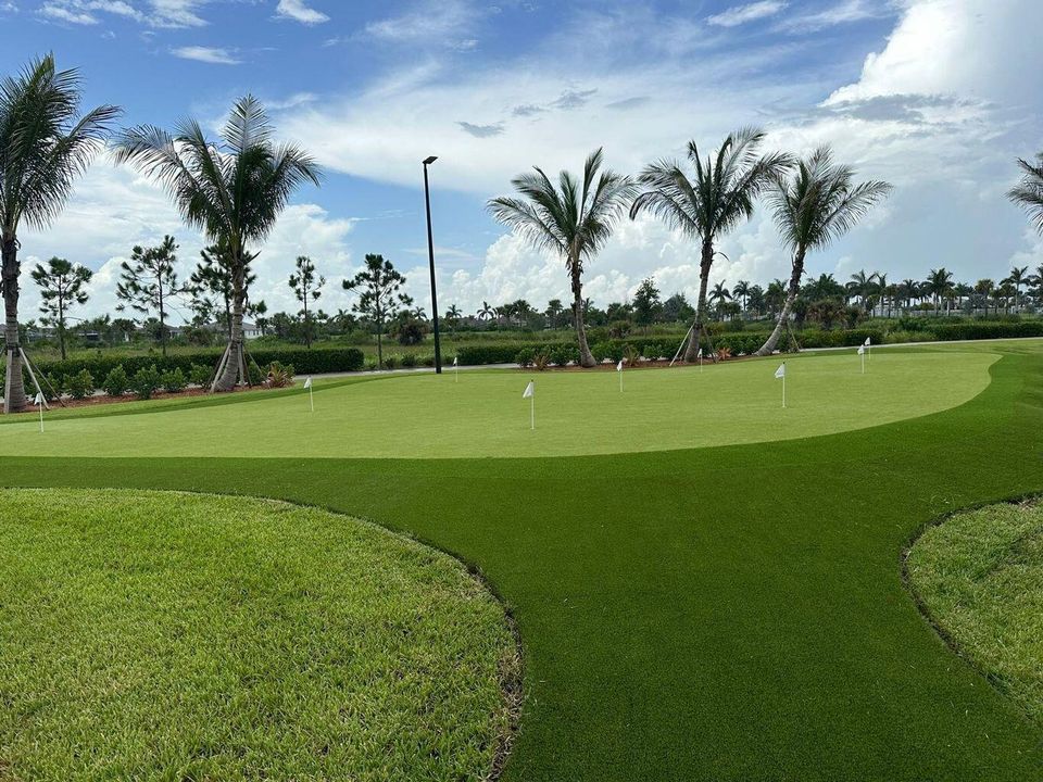 For Rent: $4,900 (2 beds, 2 baths, 1579 Square Feet)