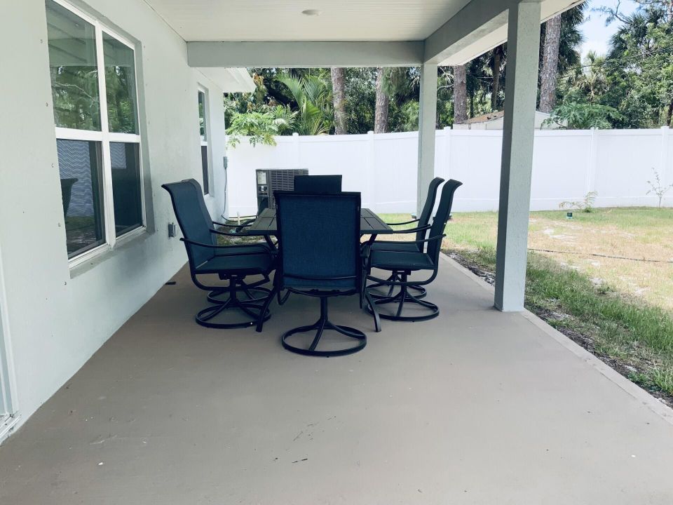 В аренду: $2,350 (4 спален, 2 ванн, 1755 Квадратных фут)